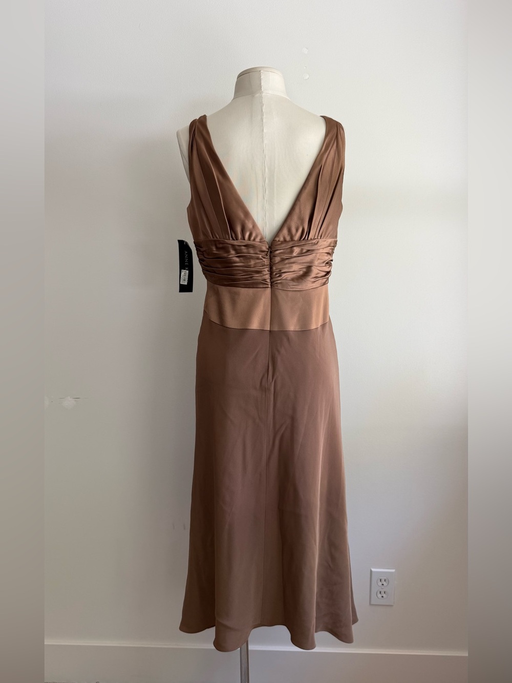 Anne Klein Chocolate Brown V-Neck Midi Dress - Picture 5 of 11